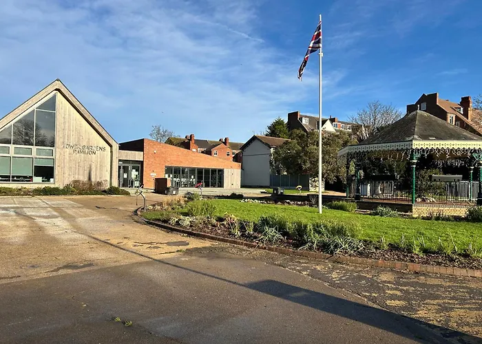 The Penthouse - Luxury 2 Bed Apartment In Skegness