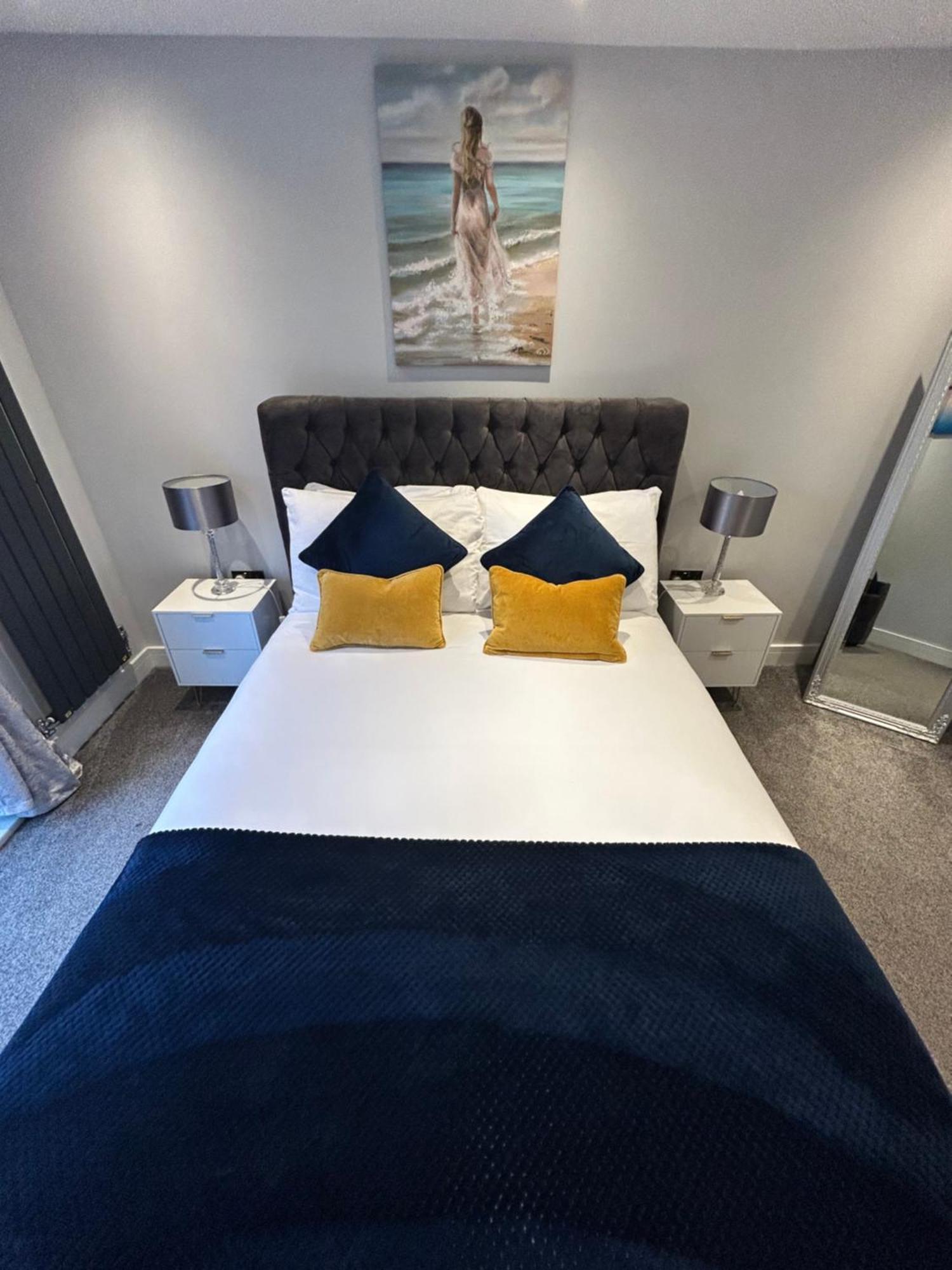 The Penthouse - Luxury 2 Bed In Apartment